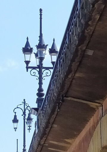 Bordeaux, son extraordinaire Pont de pierre 